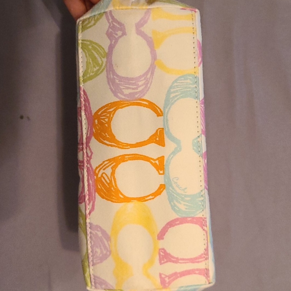 Coach bag. - Picture 2 of 3